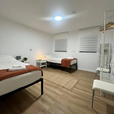 Apartment Quiet Courtyard - Easy Parking & Quick Bus To Center