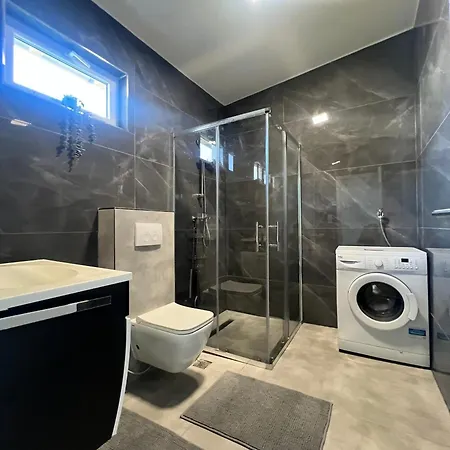 Cozy With Excellent Transport Links To Old Town, Main Station And Trade Fair Дюссельдорф