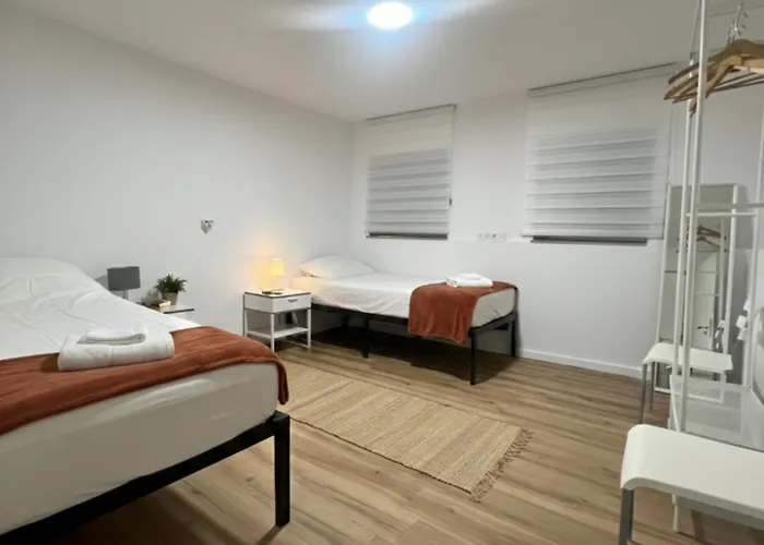 Апартаменты Cozy With Excellent Transport Links To Old Town, Main Station And Trade Fair