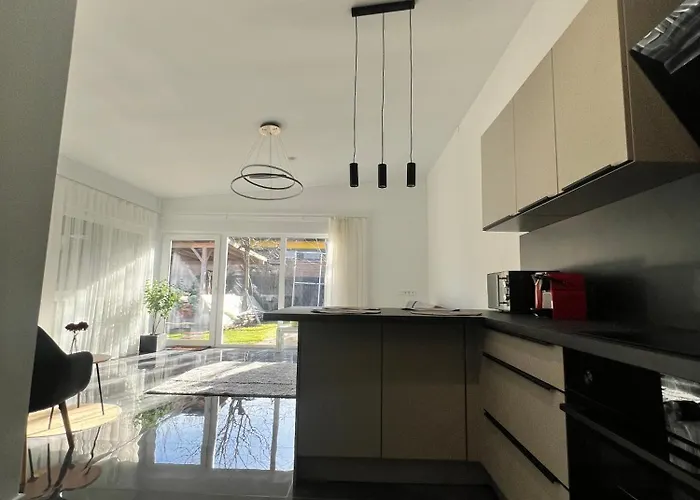 Apartment Cozy With Excellent Transport Links To Old Town, Main Station And Trade Fair