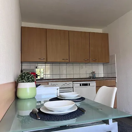 Quiet Courtyard - Easy Parking & Quick Bus To Center * Düsseldorf