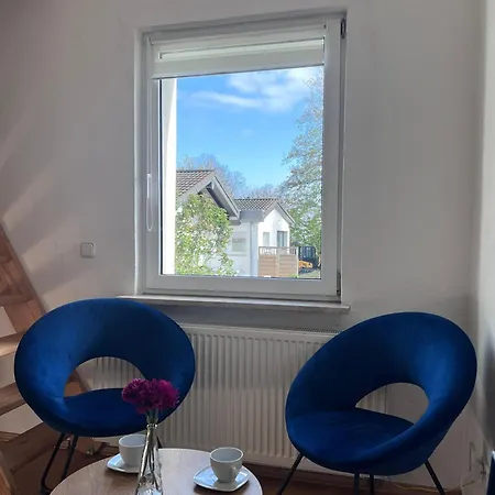 Quiet Courtyard - Easy Parking & Quick Bus To Center Düsseldorf